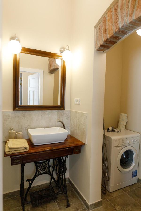 Apartmán Stylish Flat In The Heart Of Historical Center Temešvár Exteriér fotografie